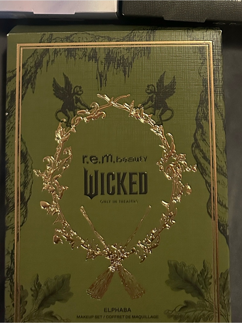 r.e.m. beauty Wicked Makeup Set Trio — Green, Black & Iridescent